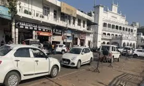 Lucknow: लखनऊ नगर निगम ने लागू की नई पार्किंग नियमावली, टेंडर जल्द