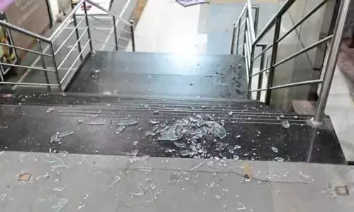 कटक में कर्फ्यू के बीच 12 घंटे के बंद से तनाव कटक में कर्फ्यू के बीच 12 घंटे के बंद से तनाव
