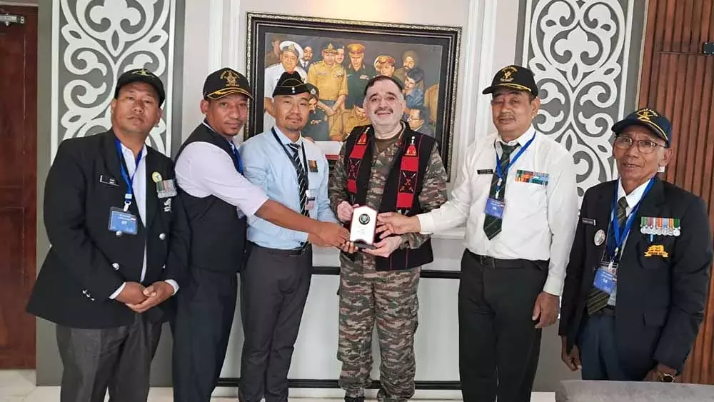 ESMLN प्रतिनिधिमंडल ने जीओसी 3 कोर से मुलाकात की ESMLN प्रतिनिधिमंडल ने जीओसी 3 कोर से मुलाकात की