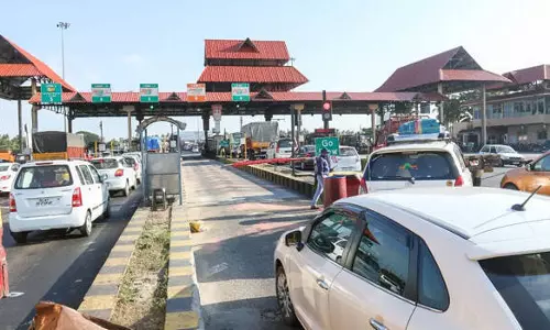 kerala: पलियेक्कारा टोल वसूली पर कोर्ट का फैसला, प्रतिबंध अवधि में विस्तार kerala: पलियेक्कारा टोल वसूली पर कोर्ट का फैसला, प्रतिबंध अवधि में विस्तार