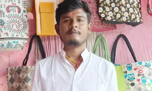 फंदे से लटका मिला लिव इन रिलेशनशिप में रह रहे युवक का शव, महिला के दो बच्चे हैं