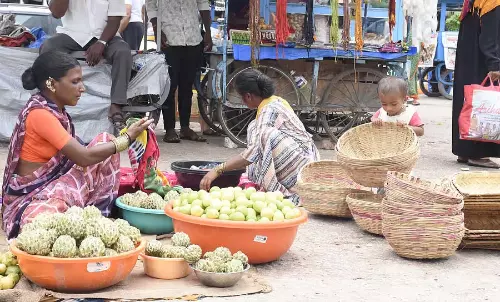 Yadgir : देश में जंगली फलों की भरमार