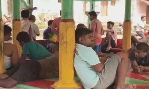 Odisha: पैसों के विवाद में गांव के ही एक युवक की चाकू मारकर हत्या Odisha: पैसों के विवाद में गांव के ही एक युवक की चाकू मारकर हत्या
