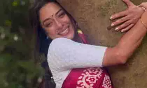 फिल्मसिटी में Rupali Ganguly ने शूटिंग के बीच दिखाया प्रकृति प्रेम