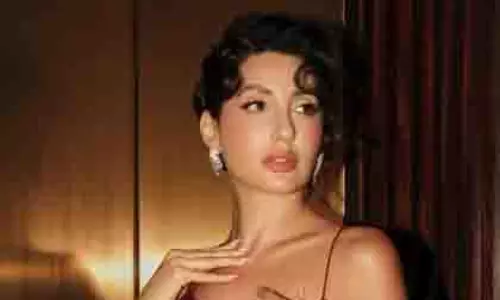 Nora Fatehi ने थम्मा से अपने नए गाने दिलबर की आंखों का की घोषणा की Nora Fatehi ने थम्मा से अपने नए गाने दिलबर की आंखों का की घोषणा की