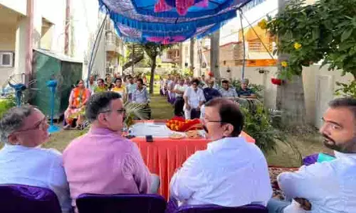 अरविंद ने वार्ड विकास के लिए Anand Nagar में बैठक की अरविंद ने वार्ड विकास के लिए Anand Nagar में बैठक की