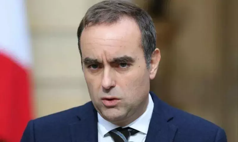 French PM सेबेस्टियन लेकोर्नु ने दो हफ़्ते के कार्यकाल के बाद इस्तीफ़ा दे दिया