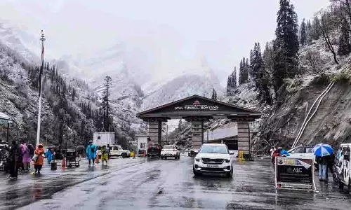 Himachal में ताजा बर्फबारी, उत्तर भारत में भारी बारिश, दिल्ली में तापमान ठंडा Himachal में ताजा बर्फबारी, उत्तर भारत में भारी बारिश, दिल्ली में तापमान ठंडा