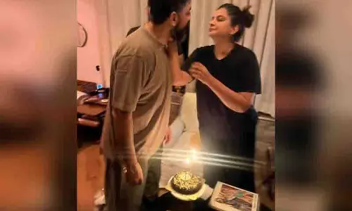 Rhea Kapoor ने पति करण बुलानी के बर्थडे पर जताया प्यार और आभार Rhea Kapoor ने पति करण बुलानी के बर्थडे पर जताया प्यार और आभार