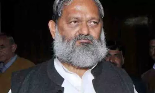 Anil Vij ने केंद्र से चंडीगढ़ हवाई अड्डे का यातायात अंबाला कैंट स्थानांतरित करने का आग्रह किया Anil Vij ने केंद्र से चंडीगढ़ हवाई अड्डे का यातायात अंबाला कैंट स्थानांतरित करने का आग्रह किया