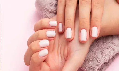 Nails भी बताते हैं आपकी सेहत की कहानी! जानिए 10 जरूरी चेतावनी संकेत Nails भी बताते हैं आपकी सेहत की कहानी! जानिए 10 जरूरी चेतावनी संकेत