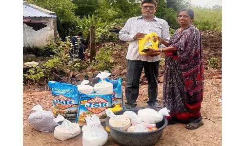 Vedic विद्वान के परिवार को आवश्यक वस्तुएं वितरित की गईं