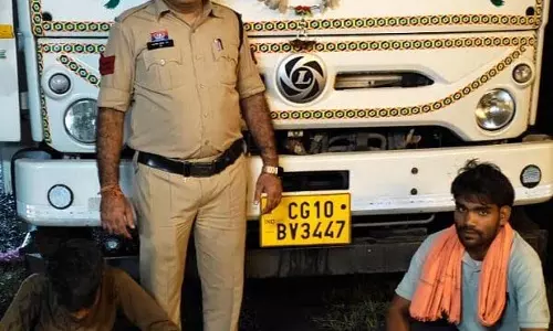 कोतरारोड़ पुलिस ने अवैध स्क्रैप परिवहन में दो गिरफ्तार, 20 टन लोहे के स्क्रैप और माजदा वाहन जब्त