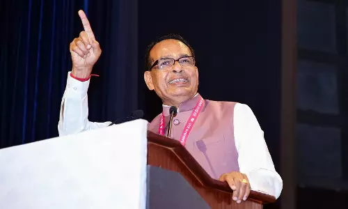शिवराज सिंह चौहान ने अनार की फसल बीमारियों की जांच के आदेश दिए शिवराज सिंह चौहान ने अनार की फसल बीमारियों की जांच के आदेश दिए