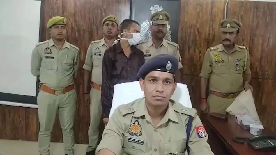 नौकर पर दुकानदार को आया गुस्सा, मारी गोली नौकर पर दुकानदार को आया गुस्सा, मारी गोली