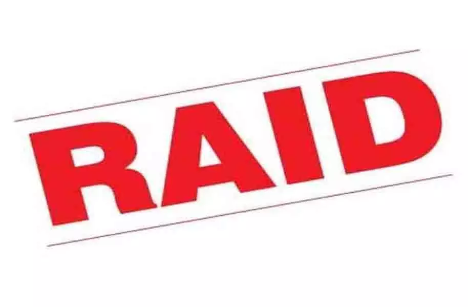 Ludhiana: खाद्य सुरक्षा विभाग ने इस इलाके में की छापेमारी, मौके पर मचा हड़कंप Ludhiana: खाद्य सुरक्षा विभाग ने इस इलाके में की छापेमारी, मौके पर मचा हड़कंप