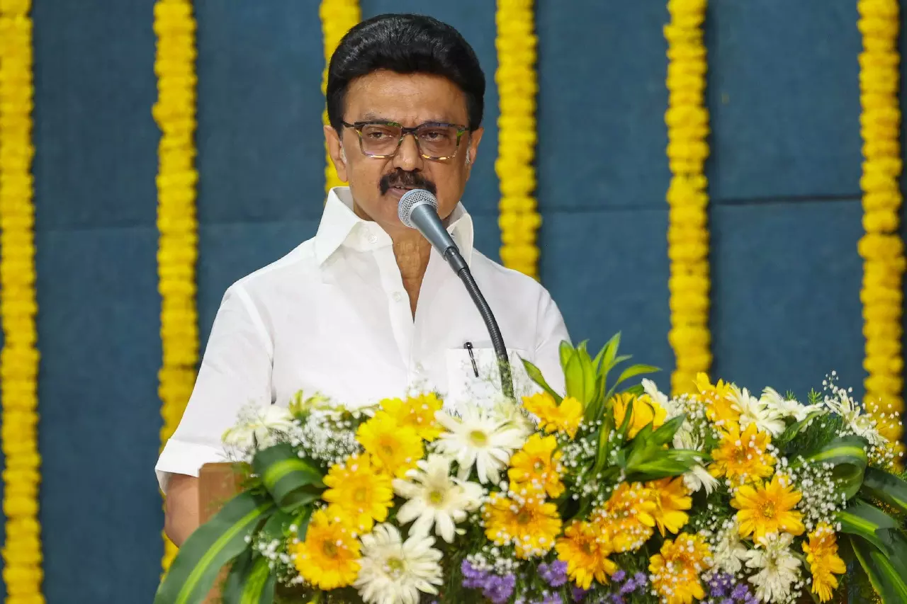 TN के सार्वजनिक क्षेत्र कर्मियों के लिए बोनस पैकेज का ऐलान, सीएम स्टालिन ने दी मंजूरी TN के सार्वजनिक क्षेत्र कर्मियों के लिए बोनस पैकेज का ऐलान, सीएम स्टालिन ने दी मंजूरी