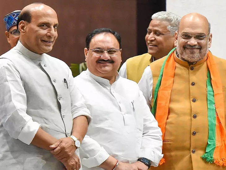 Lucknow: राष्ट्रीय अध्यक्ष पर BJP में उठ रही नई चर्चा Lucknow: राष्ट्रीय अध्यक्ष पर BJP में उठ रही नई चर्चा