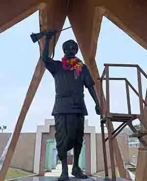 KTR, हरीश ने आदिवासी महापुरुष कुमराम भीम की पुण्यतिथि पर श्रद्धांजलि अर्पित की KTR, हरीश ने आदिवासी महापुरुष कुमराम भीम की पुण्यतिथि पर श्रद्धांजलि अर्पित की