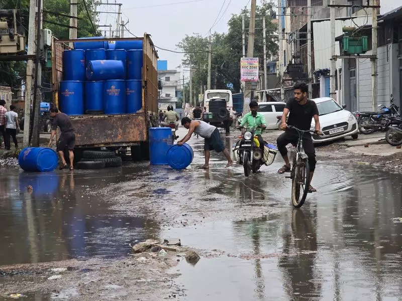 Haryana : बहादुरगढ़ औद्योगिक क्षेत्र उपेक्षा के दलदल में डूबा Haryana : बहादुरगढ़ औद्योगिक क्षेत्र उपेक्षा के दलदल में डूबा