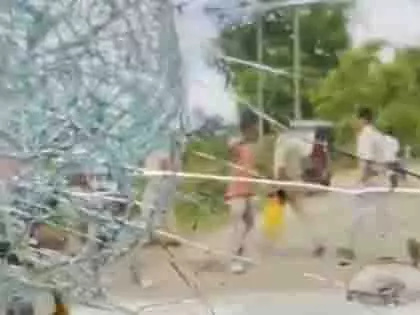 पश्चिम बंगाल में BJP नेताओं पर हमले के बाद राज्यपाल ने मांगी जवाबदेही पश्चिम बंगाल में BJP नेताओं पर हमले के बाद राज्यपाल ने मांगी जवाबदेही