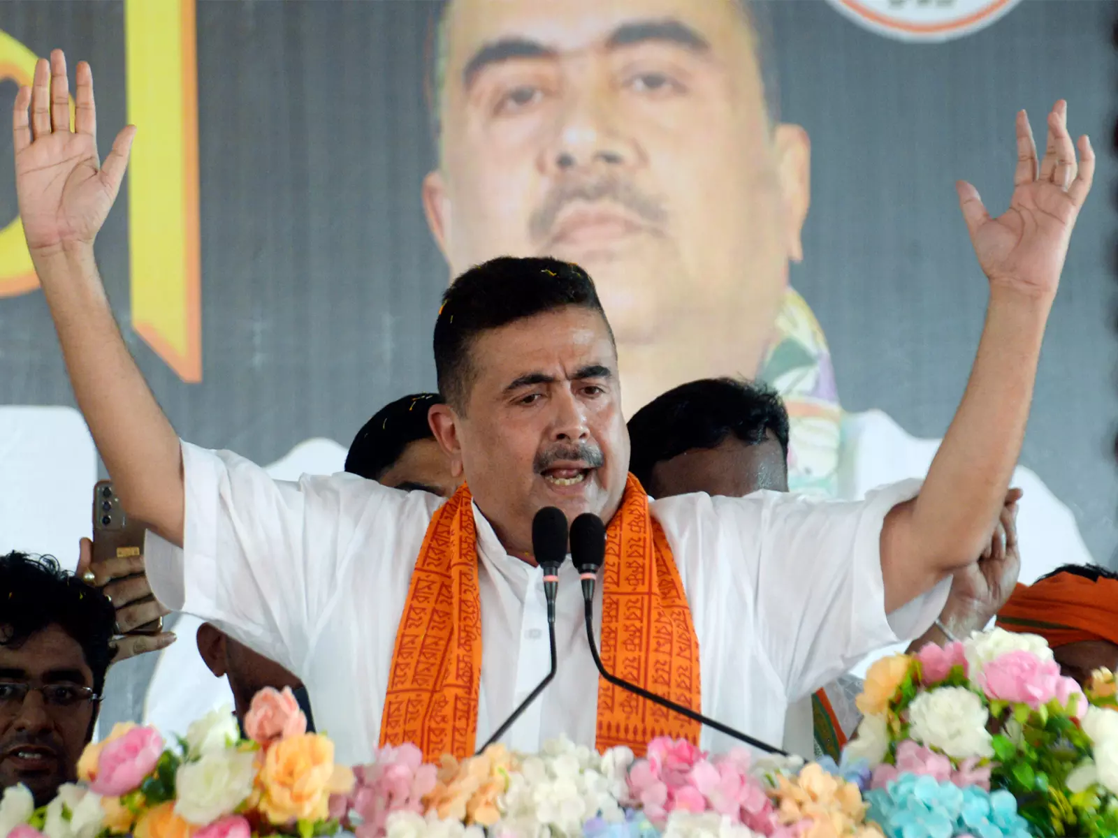 पश्चिम बंगाल के नेता शुभेंदु अधिकारी ने BJP कार्यकर्ताओं पर हमले को लेकर CM बनर्जी से मांगा इस्तीफा पश्चिम बंगाल के नेता शुभेंदु अधिकारी ने BJP कार्यकर्ताओं पर हमले को लेकर CM बनर्जी से मांगा इस्तीफा