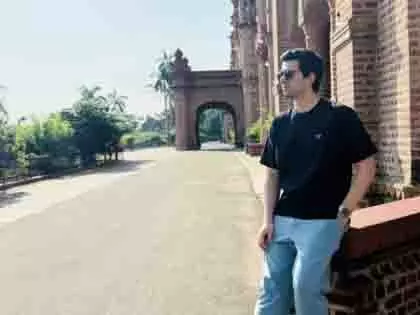 Karan Deol: अमृतसर में शुरू किया 1947 लाहौर की शूटिंग का आखिरी चरण Karan Deol: अमृतसर में शुरू किया 1947 लाहौर की शूटिंग का आखिरी चरण