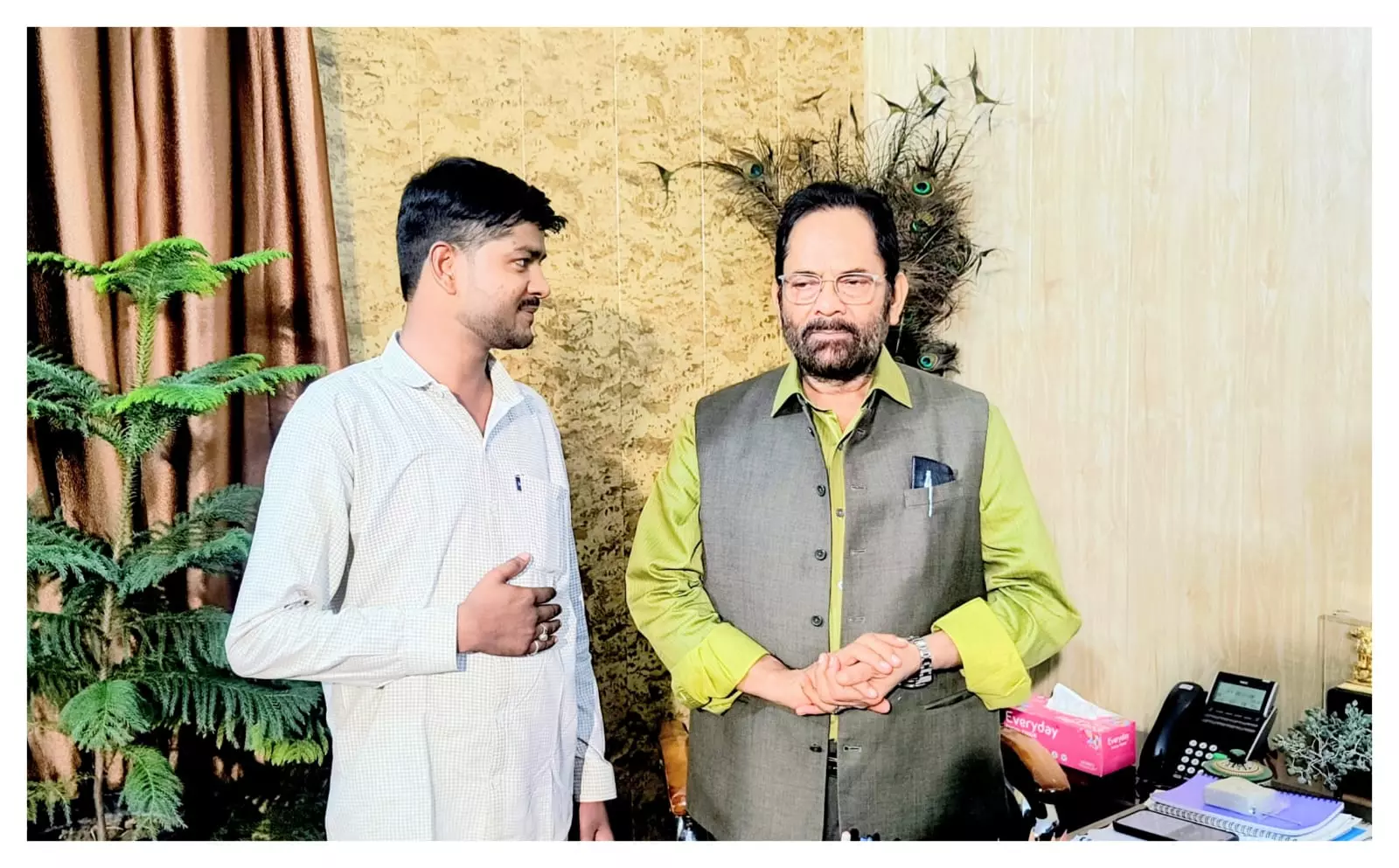Saharanpur: भाजपा नेता अज़ाम की दिल्ली में नक़वी से चर्चा Saharanpur: भाजपा नेता अज़ाम की दिल्ली में नक़वी से चर्चा