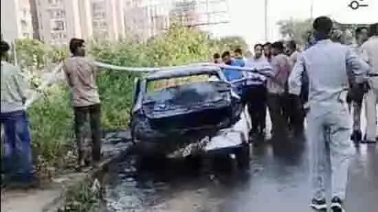 Faridabad में कार आग लगने से व्यक्ति की जलकर मौत Faridabad में कार आग लगने से व्यक्ति की जलकर मौत