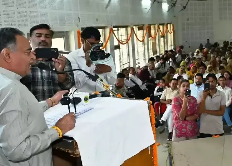 Sirsa: सरकार महापुरुषों की राह पर, हर वर्ग के विकास पर जोर: विनोद भ्याना Sirsa: सरकार महापुरुषों की राह पर, हर वर्ग के विकास पर जोर: विनोद भ्याना