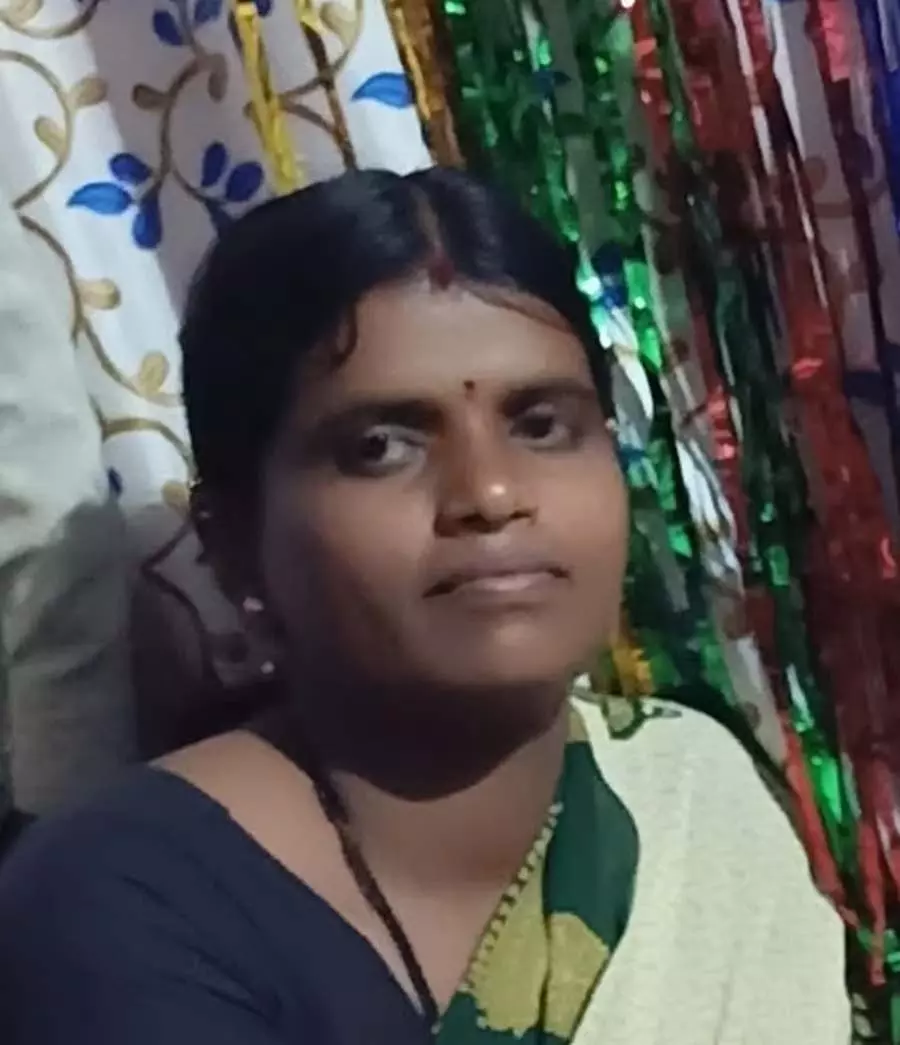 Surpura : पत्नी की हत्या करने वाले पति ने पुलिस के सामने आत्मसमर्पण किया Surpura : पत्नी की हत्या करने वाले पति ने पुलिस के सामने आत्मसमर्पण किया