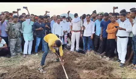 मानवता शर्मसार, नाबालिग और नवजात की हत्या, पिता गिरफ्तार मानवता शर्मसार, नाबालिग और नवजात की हत्या, पिता गिरफ्तार
