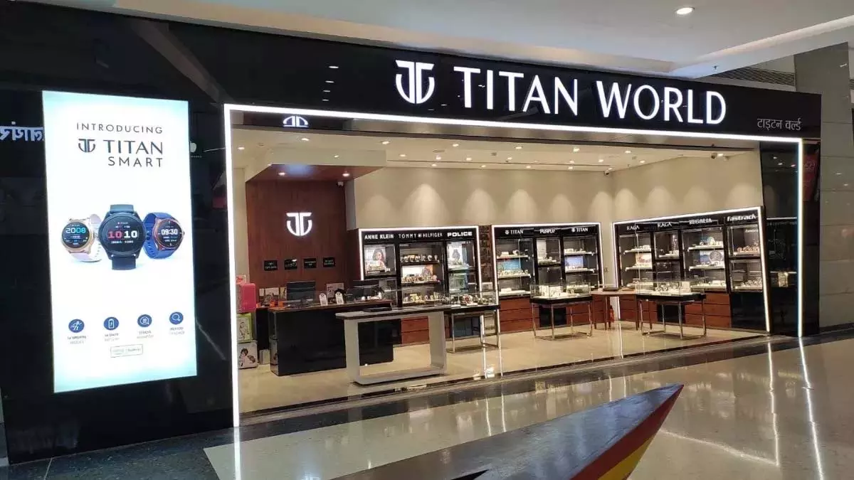 गहनों से ज्यादा बिके सोने के Coins, 55 नए स्टोर खोलने के बाद भी Titan का कारोबार Q2 में रहा सुस्त गहनों से ज्यादा बिके सोने के Coins, 55 नए स्टोर खोलने के बाद भी Titan का कारोबार Q2 में रहा सुस्त