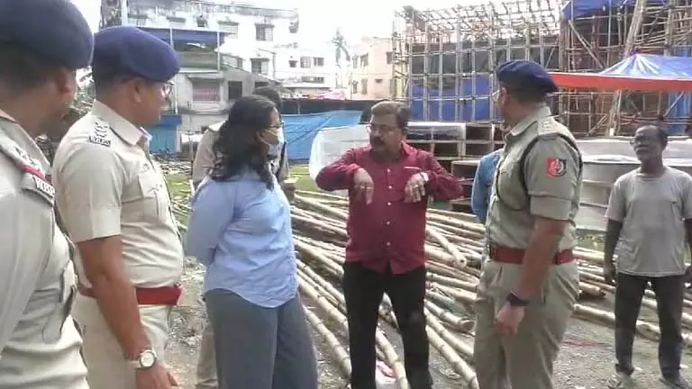 Barasat, मध्यमग्राम आगंतुक सुविधाओं के साथ काली पूजा की तैयारी करें Barasat, मध्यमग्राम आगंतुक सुविधाओं के साथ काली पूजा की तैयारी करें