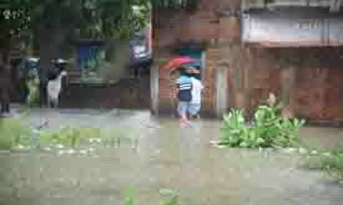 Dhanbad : बारिश से शहर का कई इलाका हुआ पानी-पानी, घरों में घुसा पानी
