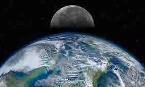 Science: बच्चों का प्यारा चंद्रमा हर साल पृथ्वी से एक इंच दूर जा रहा है, रिसर्च में चौंकाने वाला खुलासा Science: बच्चों का प्यारा चंद्रमा हर साल पृथ्वी से एक इंच दूर जा रहा है, रिसर्च में चौंकाने वाला खुलासा