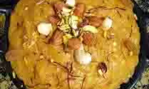 Makhani Halwa: करवाचौथ के मौके पर झटपट बनाएं मुंह में घुलने वाला मखानी हलवा Makhani Halwa: करवाचौथ के मौके पर झटपट बनाएं मुंह में घुलने वाला मखानी हलवा