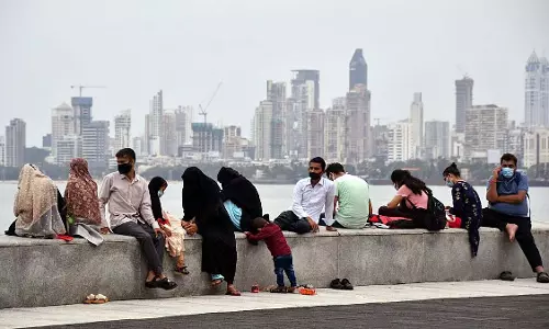 Mumbai : शहर में बादल छाए रहेंगे Mumbai : शहर में बादल छाए रहेंगे