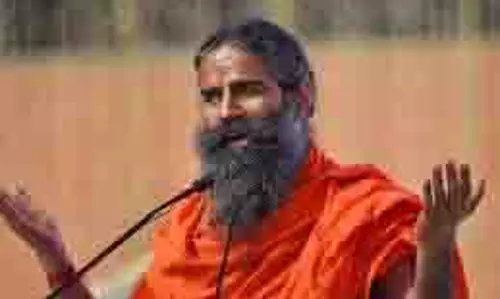 Baba Ramdev: जानिए बालों का झड़ना रोकने के आसान उपाय Baba Ramdev: जानिए बालों का झड़ना रोकने के आसान उपाय