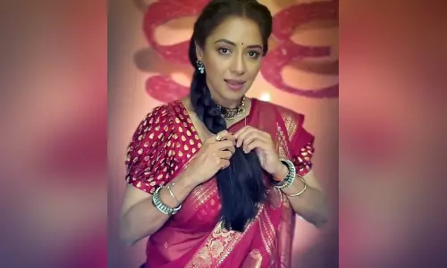 सोशल मीडिया पर वायरल हो रहे ये चार पुराने गाने, रूपा गांगुली ने भी बनाई रील सोशल मीडिया पर वायरल हो रहे ये चार पुराने गाने, रूपा गांगुली ने भी बनाई रील