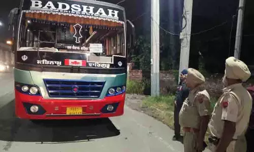 अमृतसर में निजी बस की छत पर बैठे यात्री BRTS स्टेशन के लिंटल से टकराए, 3 की मौत