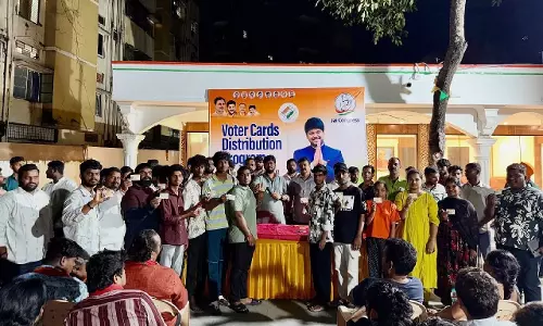 Telangana कांग्रेस नेता पर चुनाव आयोग के नियम तोड़ने का आरोप