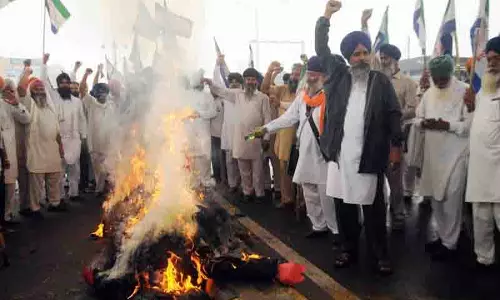 बाढ़ से फसल नुकसान, Punjab के किसानों ने पर्याप्त मुआवजा जारी करने में देरी का विरोध किया