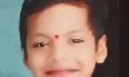 बुखार से तड़प रहे बच्चे को झोलाछाप डॉक्टर ने लगाया इंजेक्शन, मौत