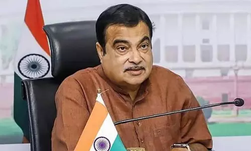 अगले 4-6 महीनों में पेट्रोल कार की कीमत पर उपलब्ध होंगी ईवी कारें: Nitin Gadkari
