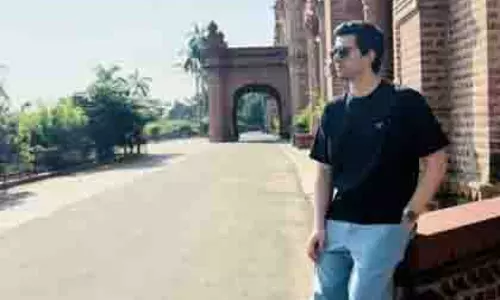 Karan Deol: अमृतसर में शुरू किया 1947 लाहौर की शूटिंग का आखिरी चरण Karan Deol: अमृतसर में शुरू किया 1947 लाहौर की शूटिंग का आखिरी चरण