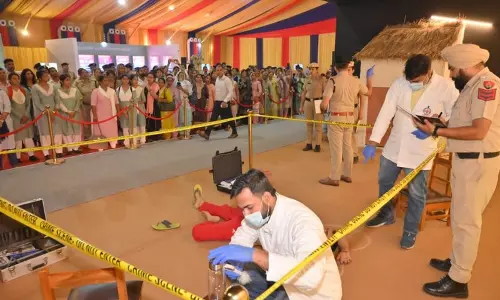 Haryana : नए आपराधिक कानूनों पर प्रदर्शनी को जबरदस्त प्रतिक्रिया मिली Haryana : नए आपराधिक कानूनों पर प्रदर्शनी को जबरदस्त प्रतिक्रिया मिली