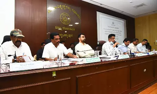 रिश्वत स्वीकार नहीं का बोर्ड लगाएं: Dr. M.C. Sudhakar रिश्वत स्वीकार नहीं का बोर्ड लगाएं: Dr. M.C. Sudhakar