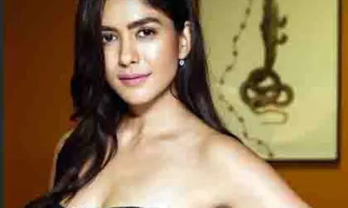 Mrunal Thakur की नई वीडियो डायरी में छुपा है उनका अनोखा अंदाज Mrunal Thakur की नई वीडियो डायरी में छुपा है उनका अनोखा अंदाज