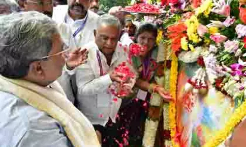 Karnataka सरकार स्कूली पाठ्यक्रम में रामायण को शामिल करने पर विचार करेगी